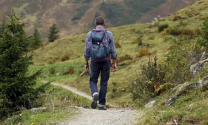 arthrose de la hanche et marche à pied