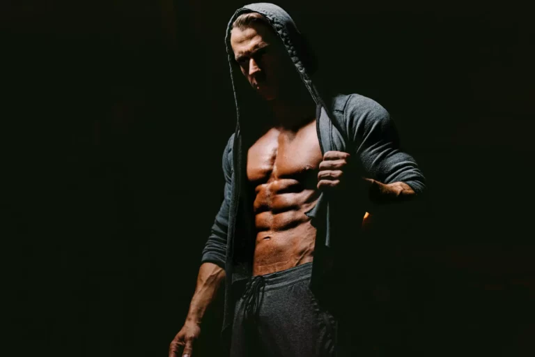 Abdominaux et testosterone : Quel lien et comment l&rsquo;optimiser ?